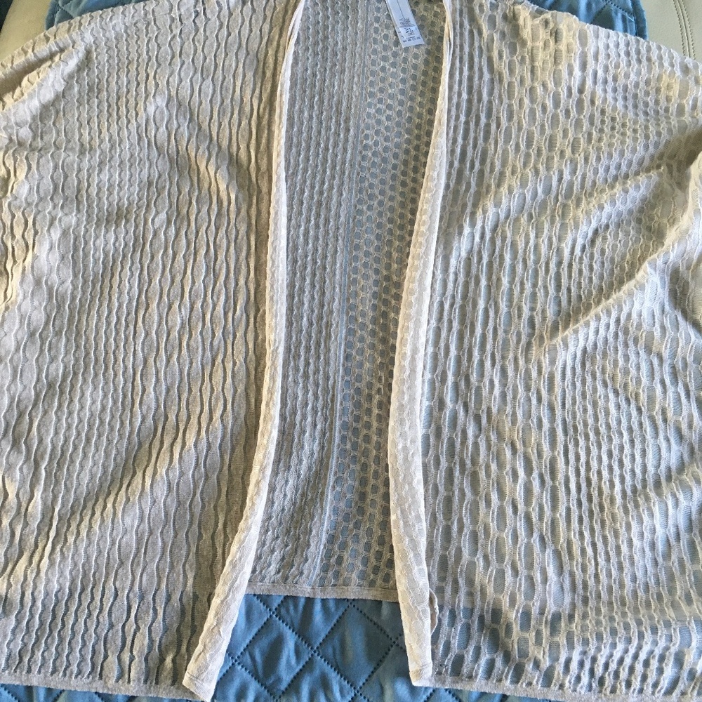 Marla Wynne Beige Windowpane Pattern Cardigan